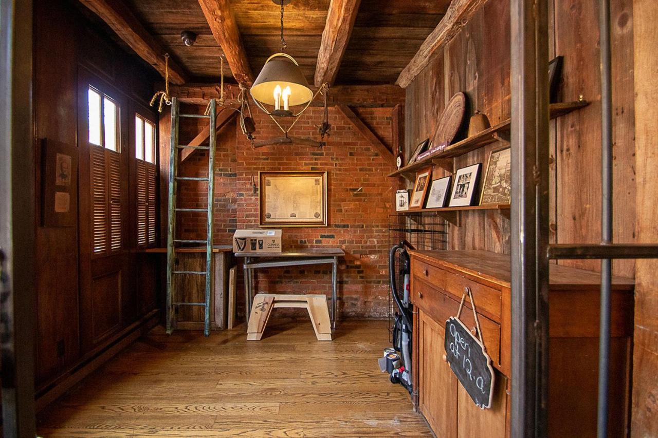 Country Squire Inn And Suites Coshocton Εξωτερικό φωτογραφία