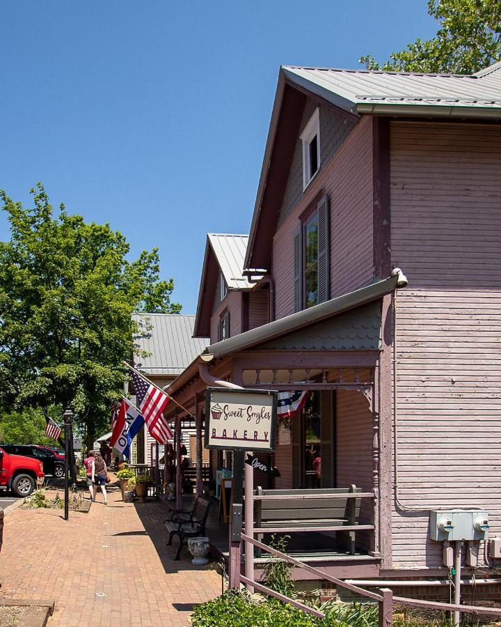 Country Squire Inn And Suites Coshocton Εξωτερικό φωτογραφία