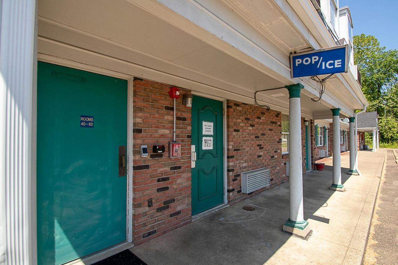 Country Squire Inn And Suites Coshocton Εξωτερικό φωτογραφία