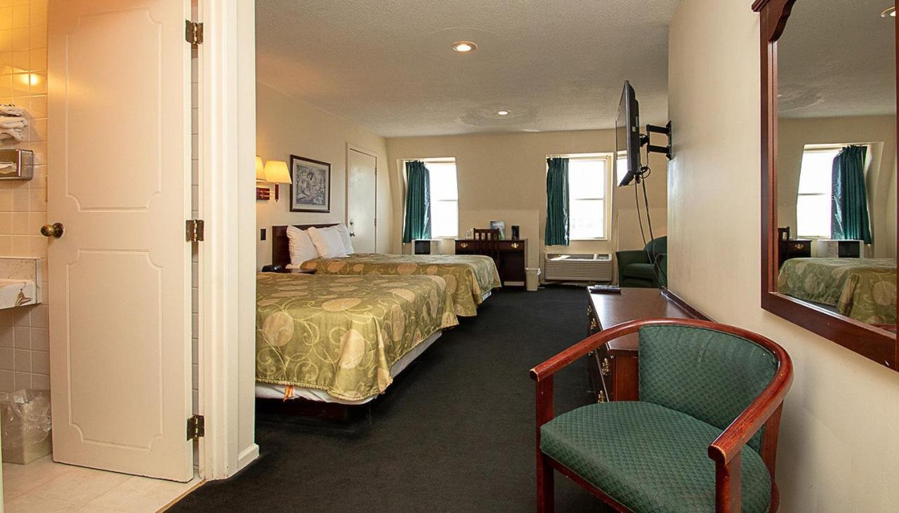 Country Squire Inn And Suites Coshocton Εξωτερικό φωτογραφία